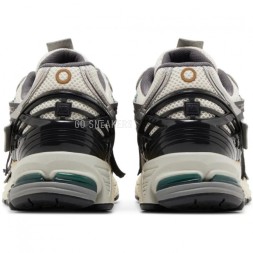 New Balance 1906A Silver Gold Metallic