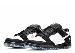 Nike Dunk SB Low Staple Panda Pigeon